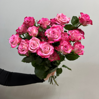Кустовые розы Redlands Roses -  60 см (Кения)
