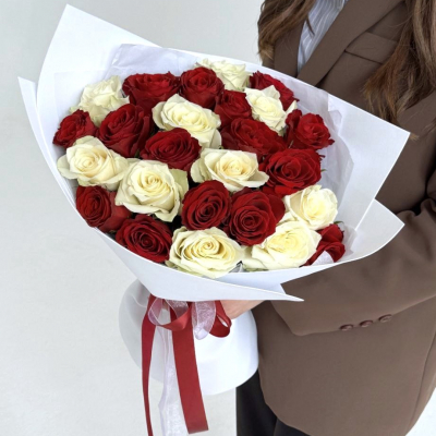 Букет из 25 роз  Кения 40см