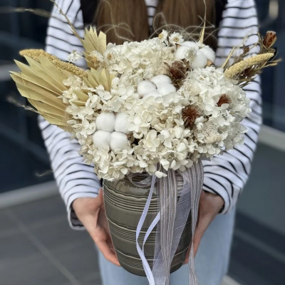 Композиция из сухоцветов 